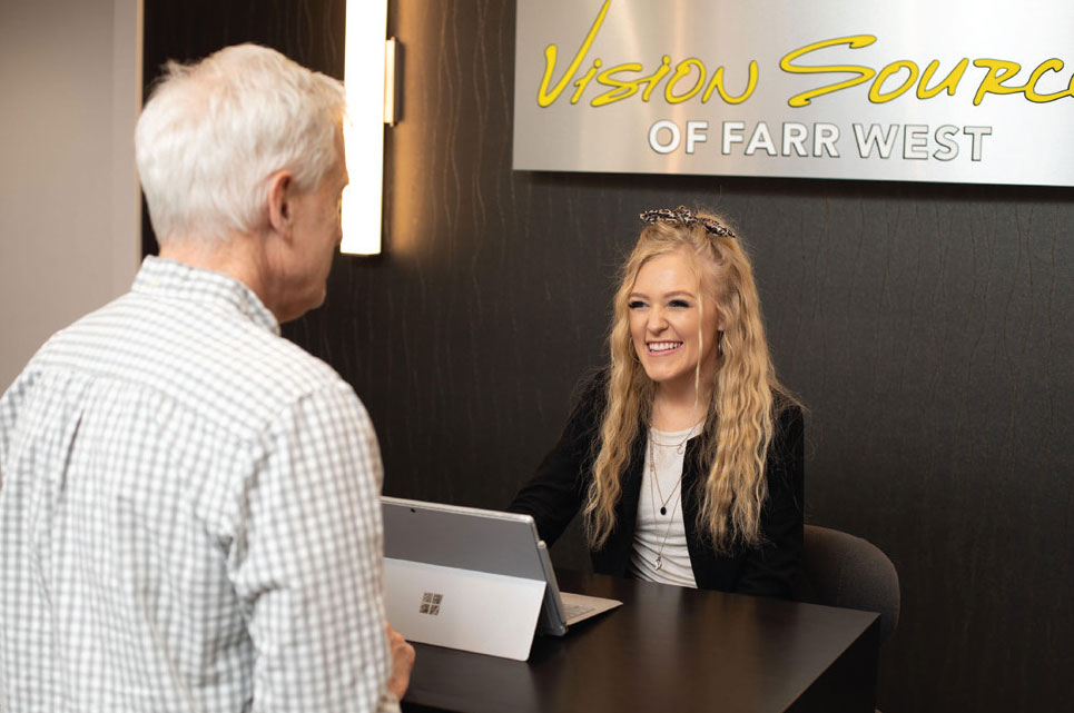 At Dr. Whipple’s practice, a staff member discusses costs with each patient before their eye exam.